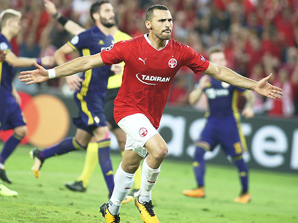 צדק. בין החותמים (אלן שיבר)