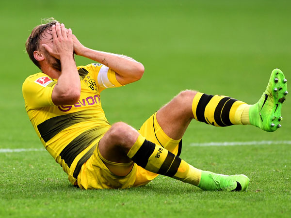 מסכן שמלצר (getty)