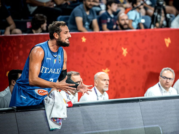 ממשיך להנהיג את האזורי. בלינלי (getty)