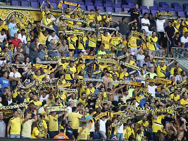 אוהדי נתניה חזרו לטעום ניצחון בליגת העל (אלן שיבר)