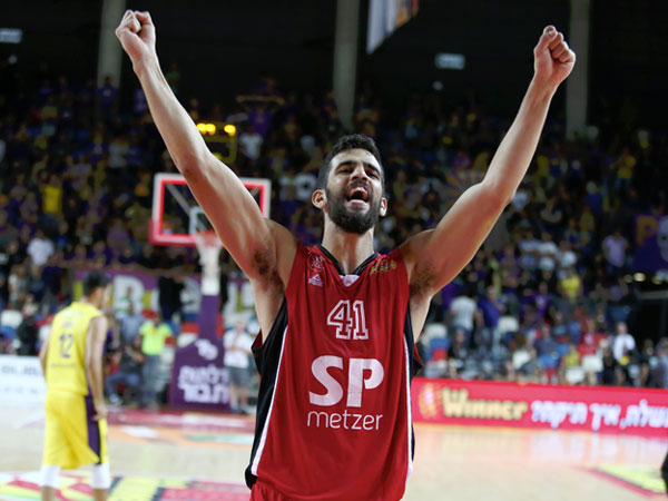 דאבל דאבל. גינת (אלן שיבר)