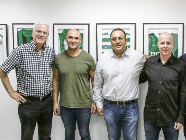 אלאך ושחר עם גלעד קצב ועידן כסיף. עידן חדש בחיפה (צילום: האתר הרשמי)