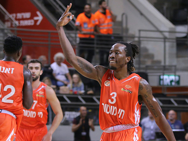 חזרו לנצח. שחקני נס ציונה (מנהלת הליגה)