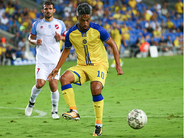 "אני עושה הכל כדי לשחק" (אלן שיבר)