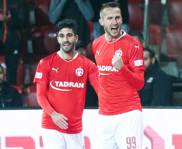 מאמין בעצמו. פקהארט