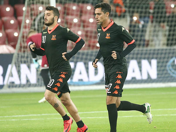 עזוז יוסט לעמדת המגן הימני (צילום: דני מרון)