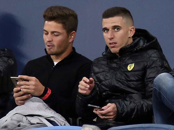 קלטינס עם ורד. נדחק לקצה הרוטציה (אלן שיבר)