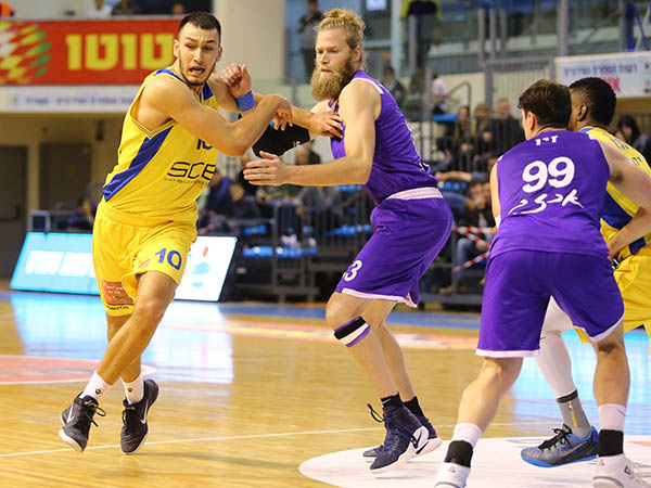 שולדברנד ונהריה מסובכים בתחתית (מנהלת הליגה)