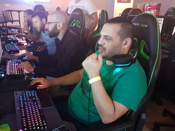 הרבה עצבים יש בטורניר הזה. צילום: מתן שקרוב.