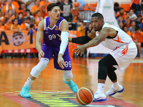 זיו. נהריה מתרחקת מחיפה (מנהלת הליגה)