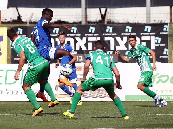 רמת השרון עשתה חיים קשים לכפר סבא (אודי ציטיאט)