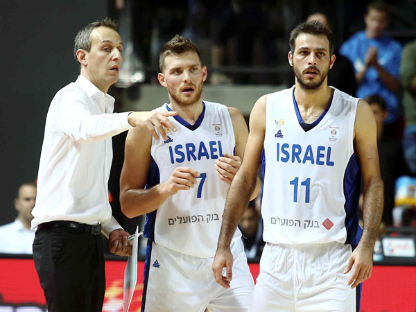 "רק עם החוק הרוסי הנבחרת תוכל להצליח" (צילום: אלן שיבר)