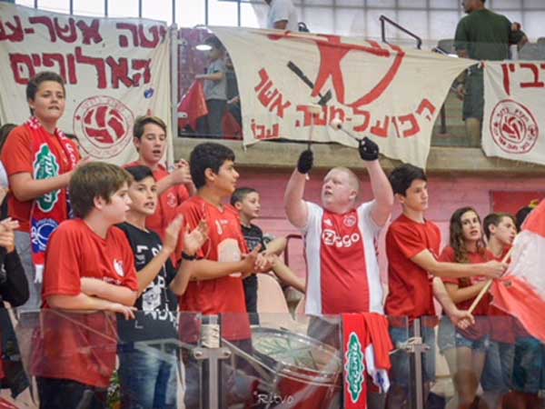 הקהל בנעמן, סיפקו אווירה נהדרת. (באדיבות אתר איגוד הכדורעף)