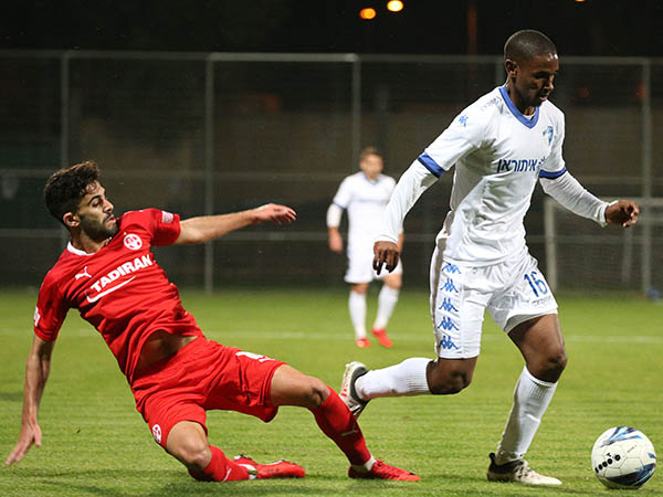 לקאו ינסה לעזור לנוער לזכות בגביע (אנצ'ו גוש, סוכנות ג'יני)