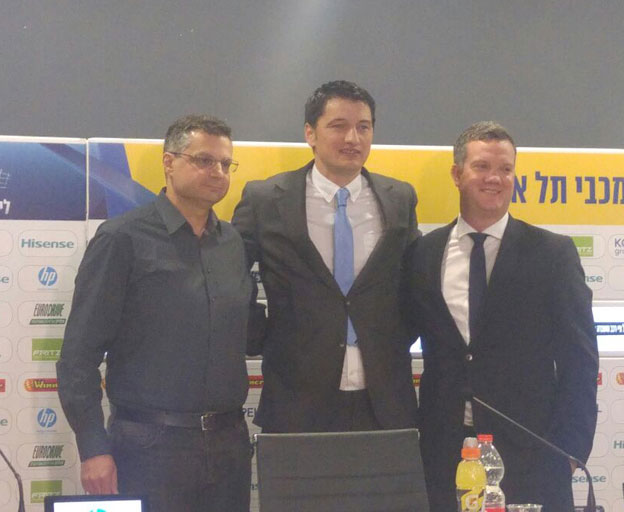 איביץ'. מביא צוות חדש