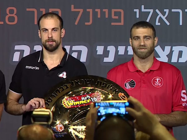 מי יניף צלחת?