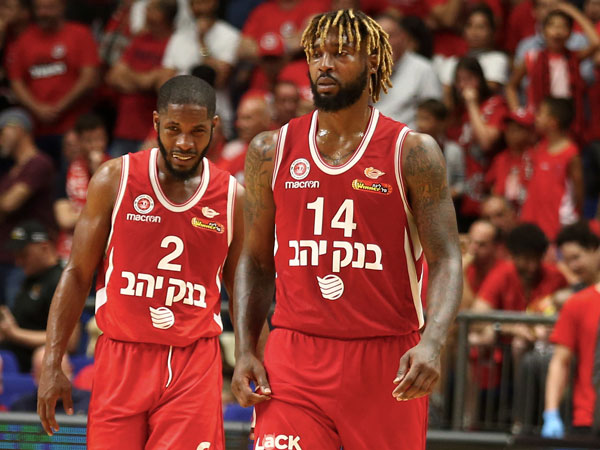 האוול. הופך לשחקן חופשי (אלן שיבר)