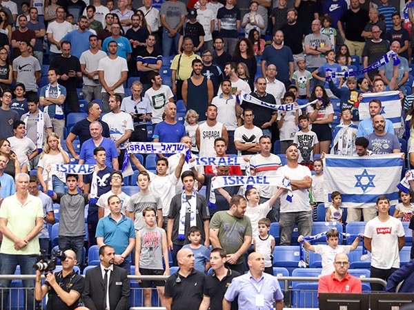 הקהל סיפק אווירה נהדרת (דני מרון)