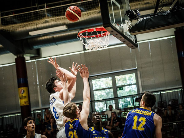 אבדיה. מחצית מצוינת שלו (FIBA)