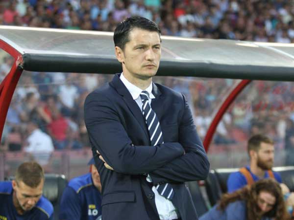 לא מרוצה. איביץ' (צילום: האתר הרשמי)