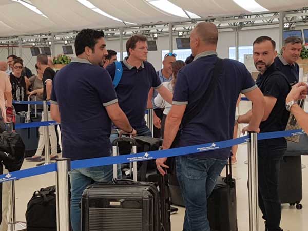 כל אנשי הצוות בשדה התעופה