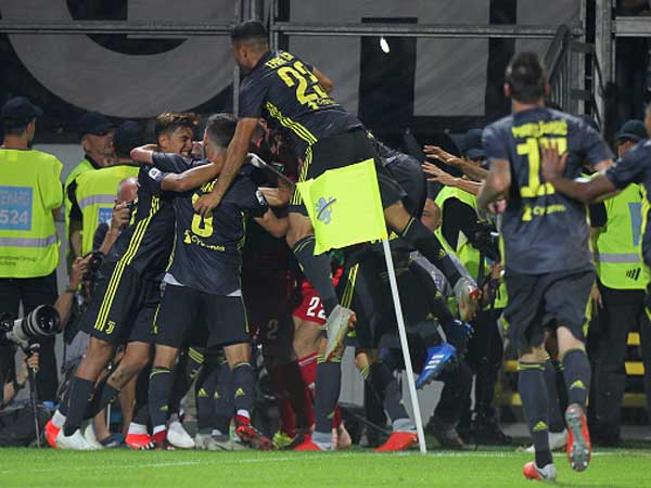 שחקני יובה חוגגים מאזן מושלם (getty)