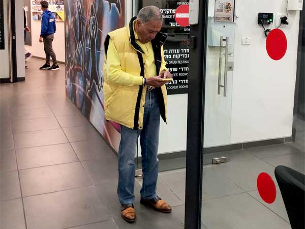 שמעון מזרחי לפני הפגישה, הערב