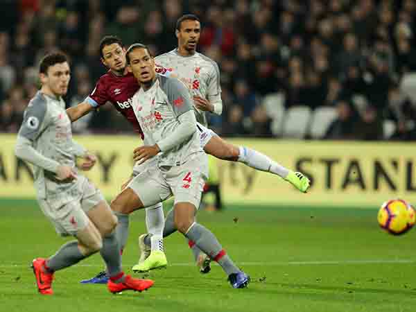 "אנחנו עדיין במירוץ", ואן דייק (getty)