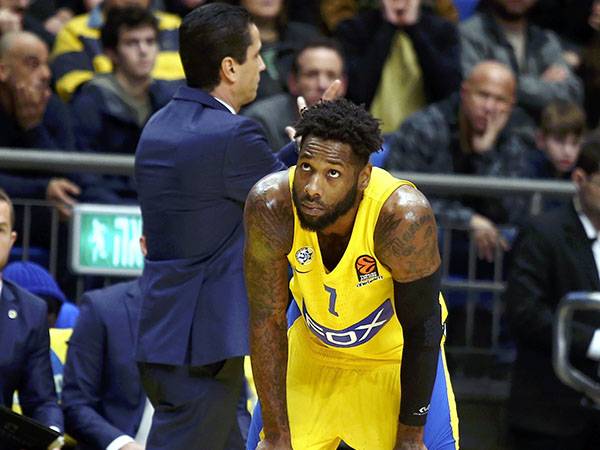 מכבי זקוקה לו. קיין (אלן שיבר)