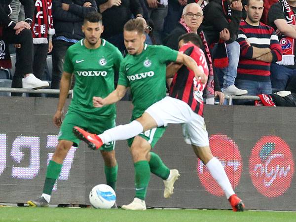 פלקושצ'נקו ספג בוז (יוסי שקל)