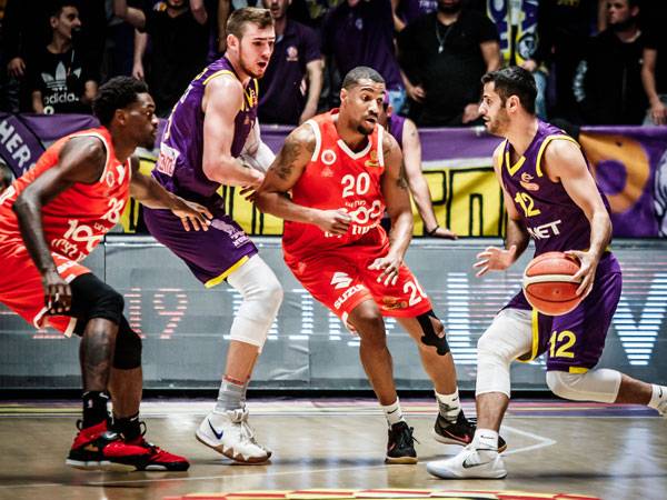 התקשתה. חולוניה (מנהלת הליגה)