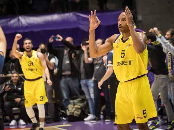 אטקינס חוגג ניצחון גדול (מנהלת הליגה)