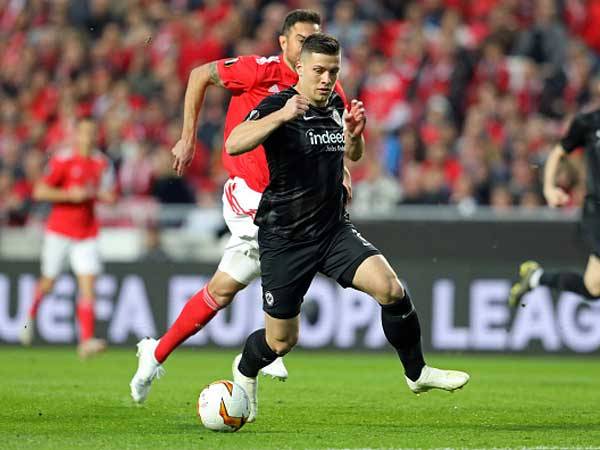 (getty, SOPA Images)