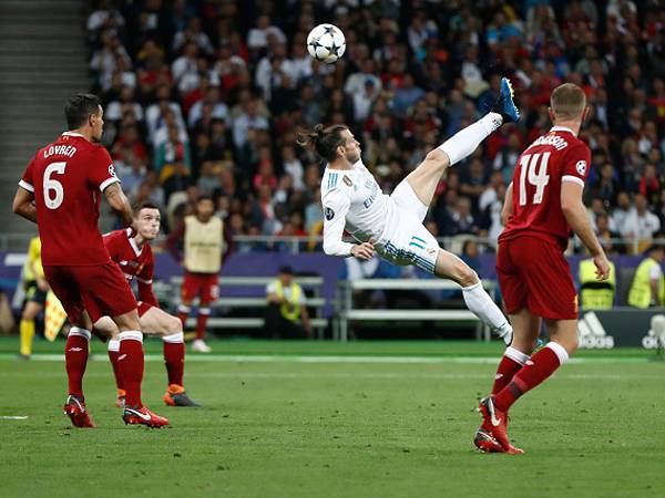 "בייל יכול לכבוש את שער העונה ואז צריכים להריע לו" (Getty)