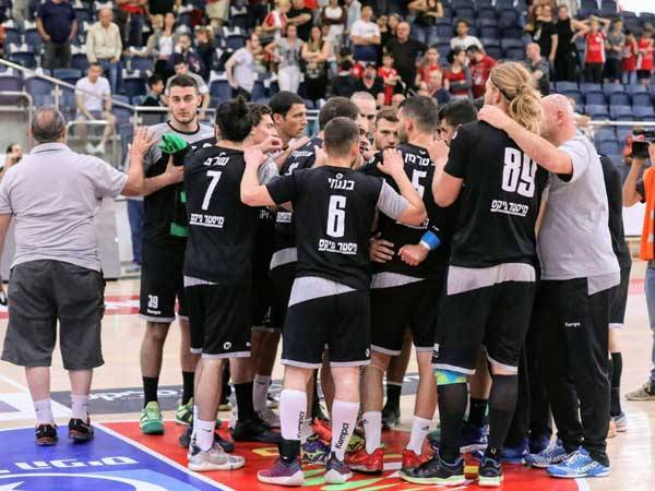 (הדר ואן קולא, איגוד הכדוריד)