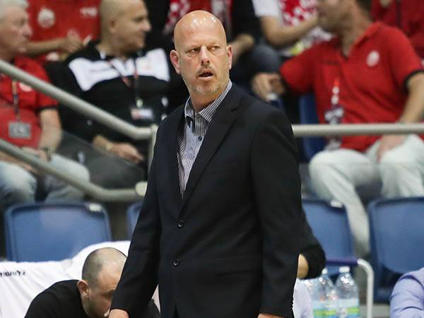 מכה לא פשוטה. הדר (מנהלת הליגה)