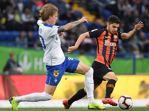 סולומון. פתח בדרבי (שחטאר דונייצק, רשמי)