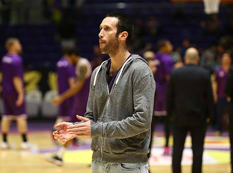 יבזורי. היה בחוץ תשעה חודשים (אלן שיבר)