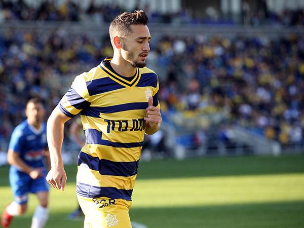 למרות הפציעה, ייטוס עם הקבוצה. אצילי (צילום: אודי ציטיאט)