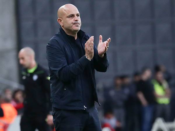 חיזוק לצד ימין של ההגנה. אבוקסיס (דני מרון)