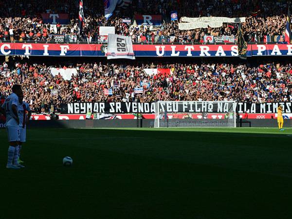שלא שהונף נגד אביו של ניימאר, שקורא לו למכור את בנו לזנות (Getty)