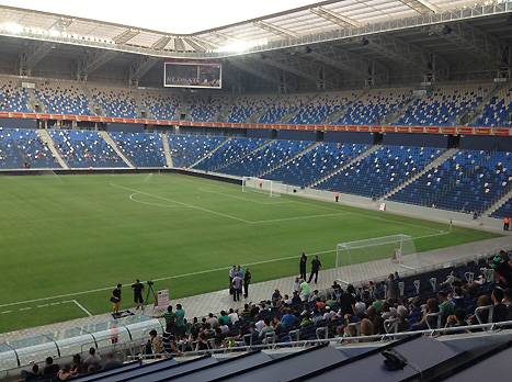 צפוי להיות מלא. סמי עופר