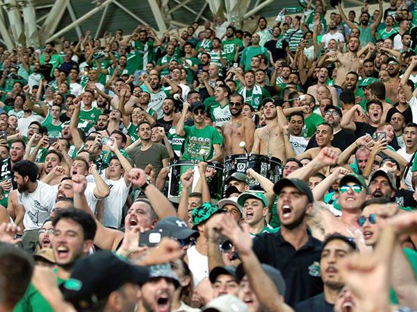 האוהדים. אחראים לשלוש הנקודות של הירוקים (אלן שיבר)