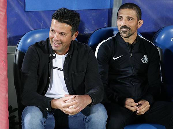 אוואט. סופג מכל כיוון (דני מרוןן)