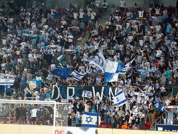 אוהדי הנבחרת. לא ידעו מה קורה מאחורי הקלעים (אלן שיבר)