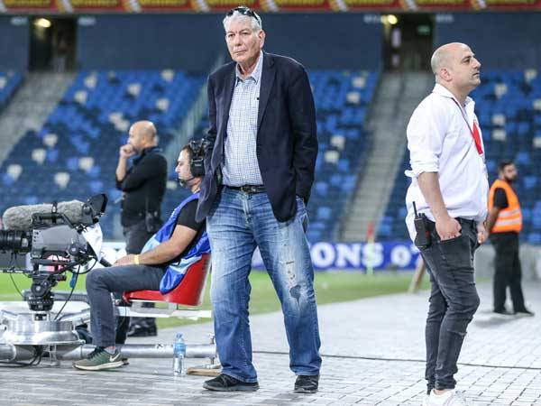 שוב צרות מחוץ למגרש. כץ (אלן שיבר)