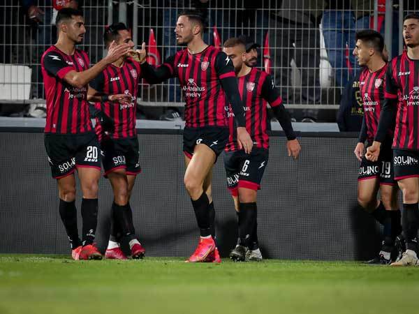 עלו למקום השני עם ניצחון מרשים. שחקני א.א פאחם חוגגים (מאור אלקסלסי)