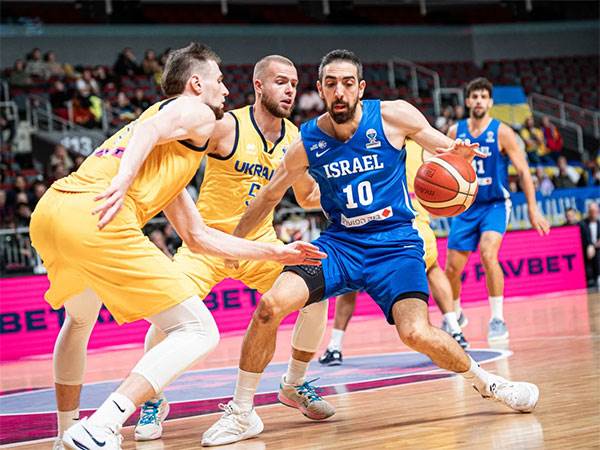 (FIBA)