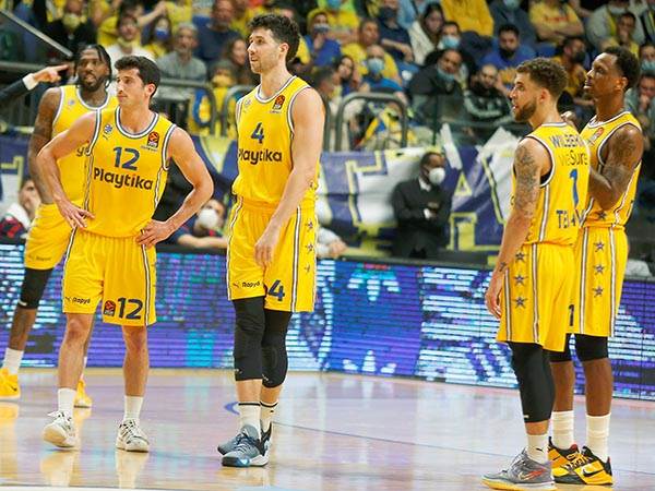 Maccabi gets involved: the situation in the first eight