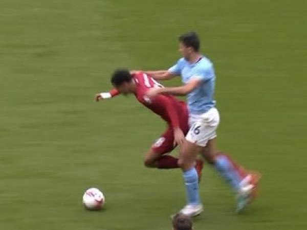 Rage in Liverpool: “Rhodri had to be sent off”